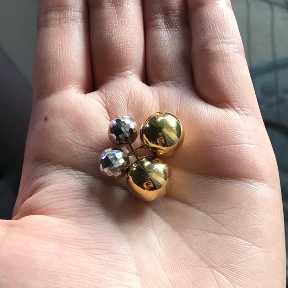 Real 18K Gold Earrings - Picture 5 of 7